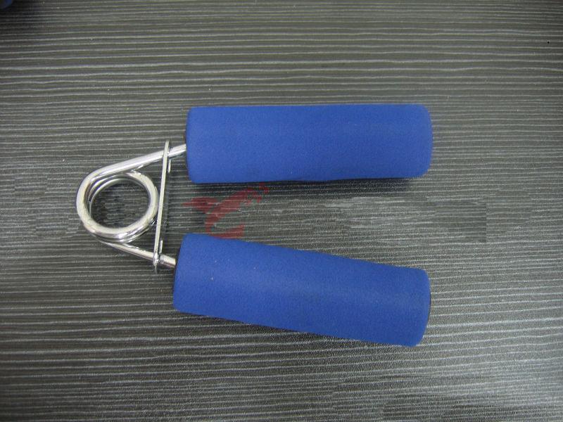 家庭健身六件套定制指南 從啞鈴到拉力器，打造你的專屬健身房